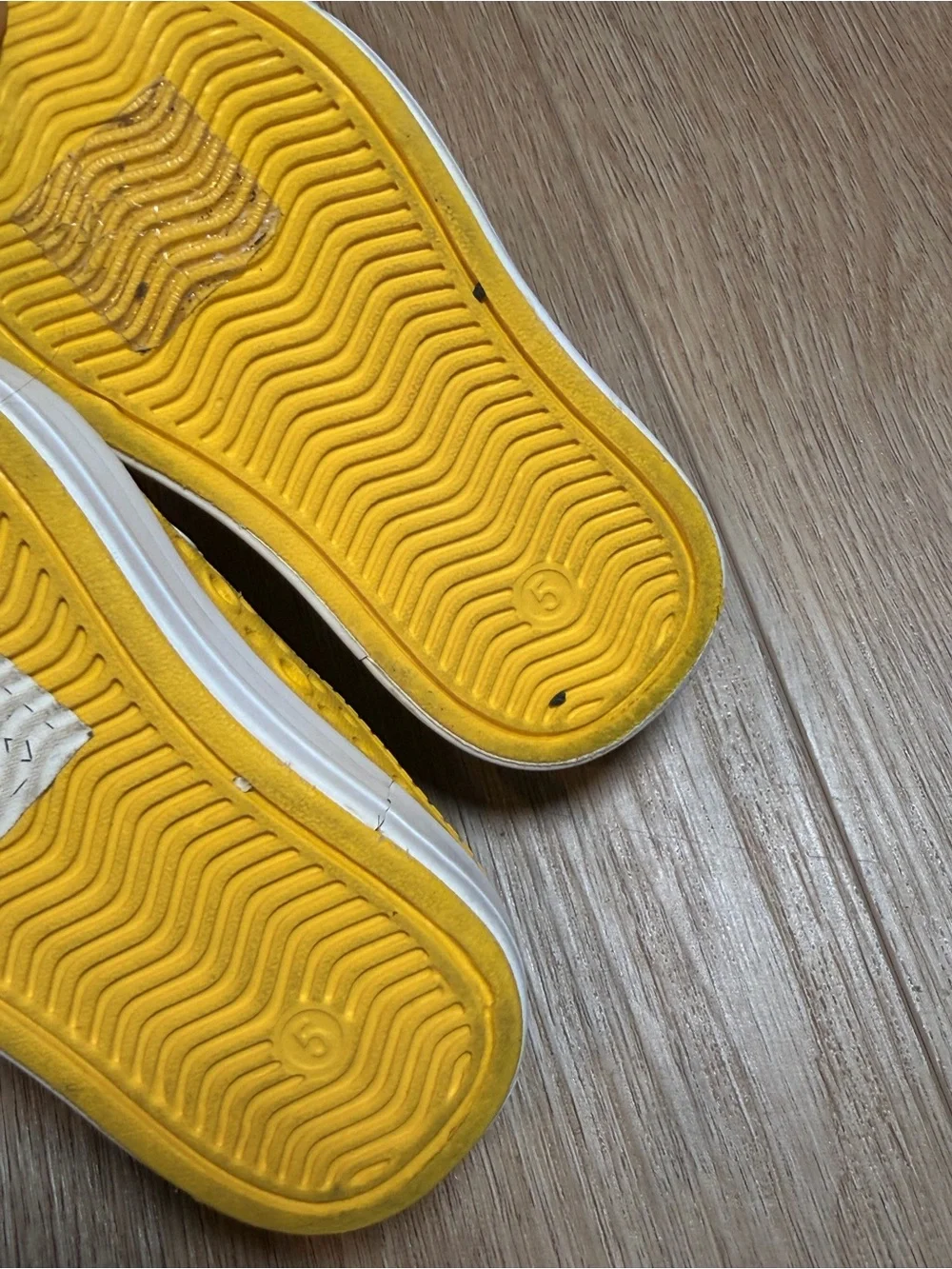 Skechers Kids Yellow Construction Truck Clogs Slip On Shoes Size 5